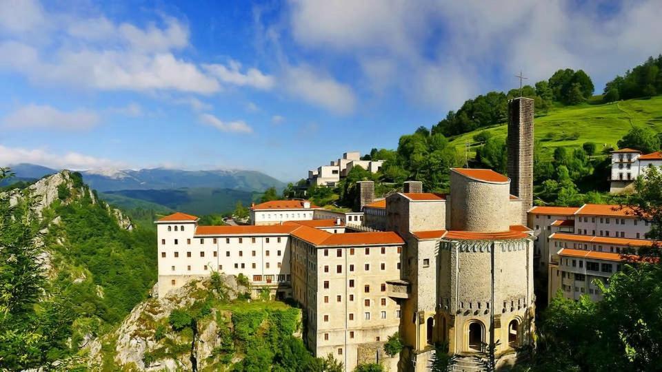 Hotel Loiola Azpeitia Esterno foto